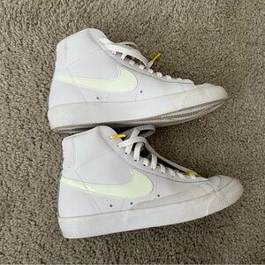 Nike Blazer Mid ‘77 Violet